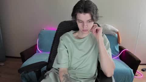 guy_liam1 online show from February 10, 2:26 pm