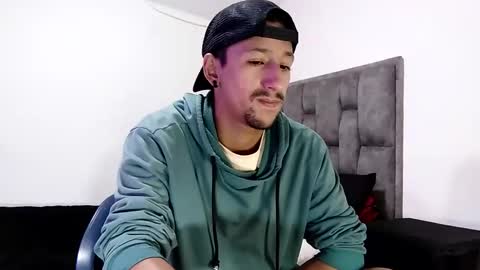 karim online show from February 24, 11:10 am