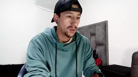 karim online show from February 26, 8:50 am