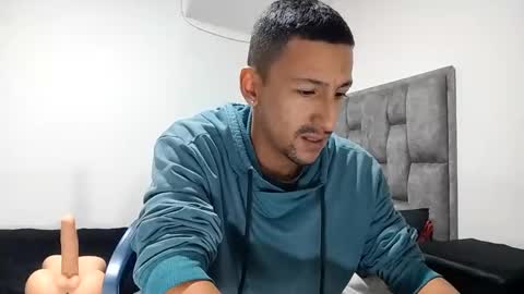 karim online show from March 4, 10:35 am