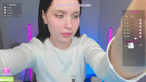   online show from February 21, 12:17 pm