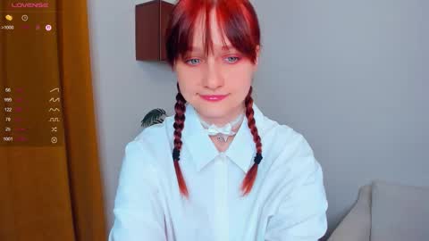 Kelly  Lilly online show from September 24, 7:09 pm