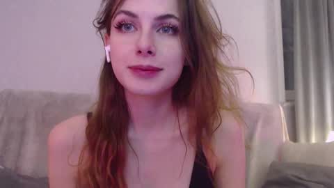 h0ney__bunny online show from November 7, 11:07 pm