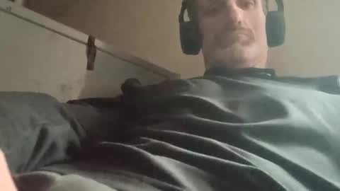 h333th3nz online show from February 19, 4:55 am