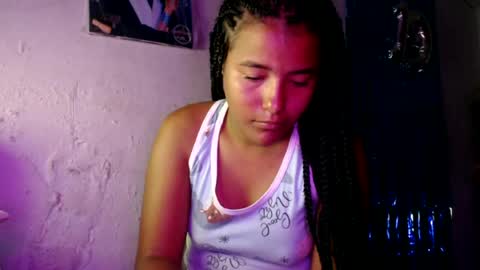 hadesmit1 online show from June 17, 12:32 pm