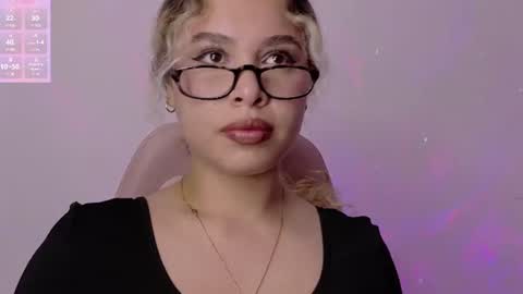 Haely online show from August 6, 2:42 am