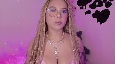 Haely online show from July 12, 1:53 am