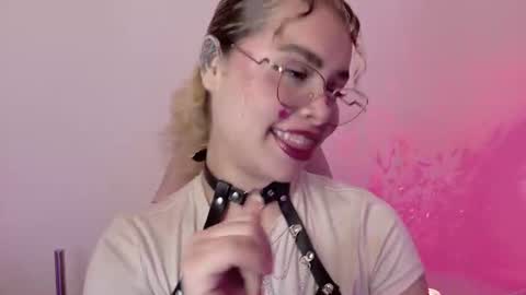Haely online show from July 1, 1:25 am