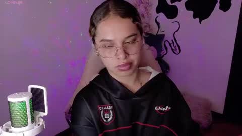 Haely online show from July 30, 4:24 am
