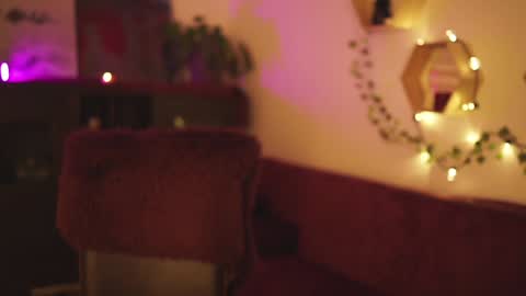 hahayessihaveone online show from January 9, 9:05 pm