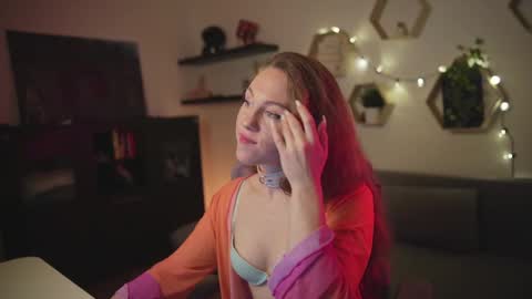 hahayessihaveone online show from October 20, 6:35 pm