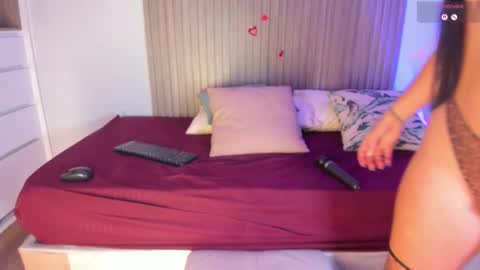 laura online show from February 26, 11:19 pm