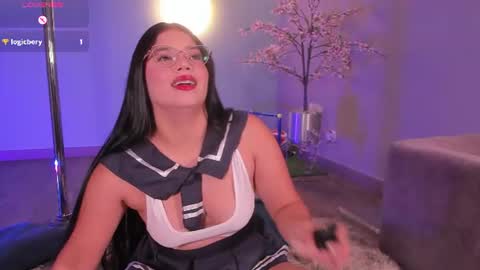 laura online show from June 25, 11:21 pm