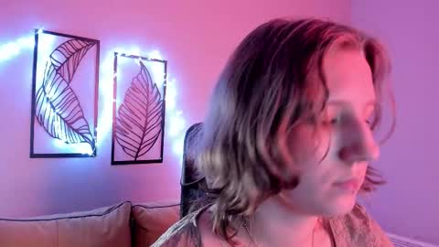 Hailey online show from November 12, 9:22 am