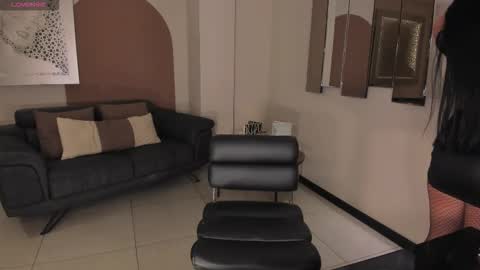 Hailey online show from December 4, 4:17 pm