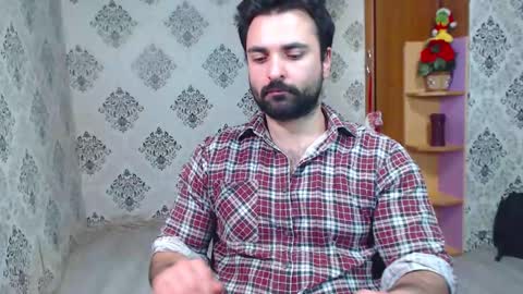 Snapshot of hairy_tyler666 chatting on March 7, 6:33 pm Hairy Tyler online show from March 7, 6:33 pm