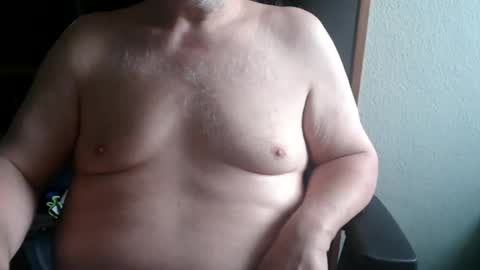 hairyarmpit_lover_1970 online show from May 3, 2:34 pm