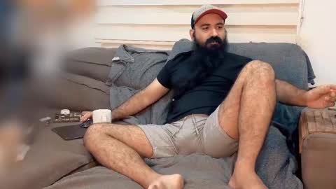 Hairy Beard Smoker online show from May 1, 12:15 am