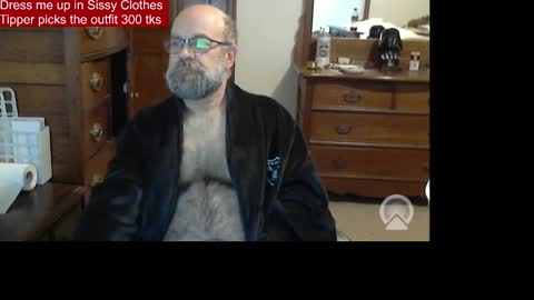 HairyDaddyBear69 online show from February 9, 12:31 pm
