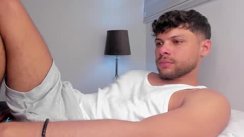 Independent       model  online show from March 9, 9:08 pm