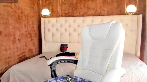 Haku Please help me with your thumbs up its important  online show from February 28, 8:39 pm