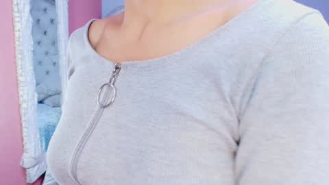 haleyreyes online show from January 9, 7:50 pm