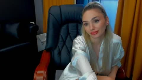 Haleysweetest online show from July 5, 3:53 am