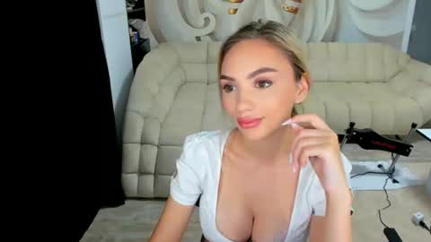 Haleysweetest online show from July 31, 9:38 pm