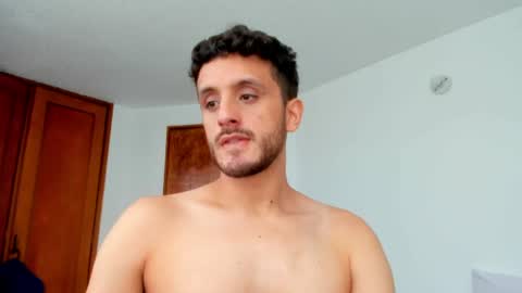 halle_1 online show from June 22, 7:32 pm