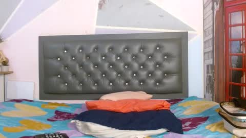 halle_bailey online show from June 11, 12:32 am