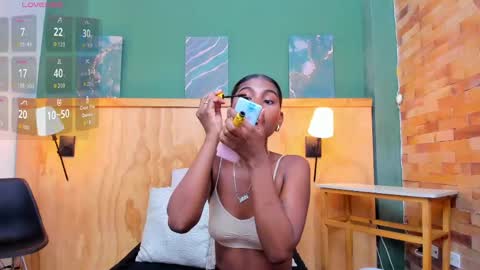Halley Lorens online show from April 27, 7:33 pm