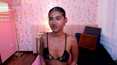Halley Lorens online show from July 15, 7:29 pm