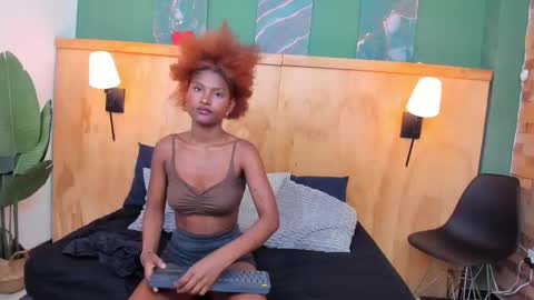 Halley Lorens online show from October 23, 7:15 pm