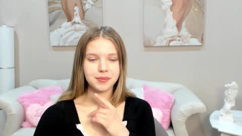 HallyBradley online show from March 13, 5:38 pm