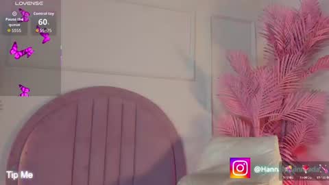 hanaahquinn online show from July 10, 11:37 am