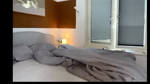 hanahwoods online show from June 19, 4:29 am