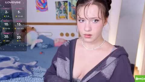 hanahwoods online show from October 21, 1:33 am