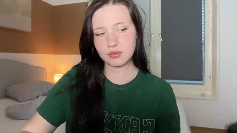 hanahwoods online show from June 11, 2:53 am