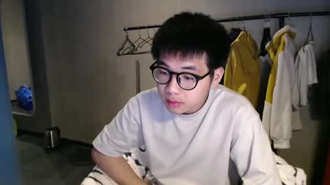 handsome_mannn online show from February 8, 2:04 am