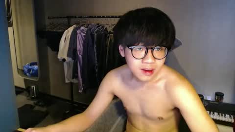 handsome_mannn online show from January 15, 2:04 pm