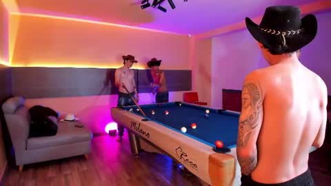 leonardfarrucknick and otis online show from July 9, 1:48 pm