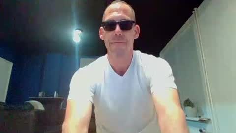 handsomeguy4ever online show from November 9, 4:27 am