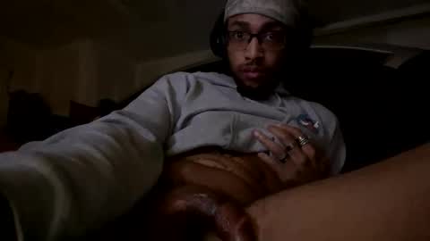 handsomehasen online show from March 20, 1:43 am