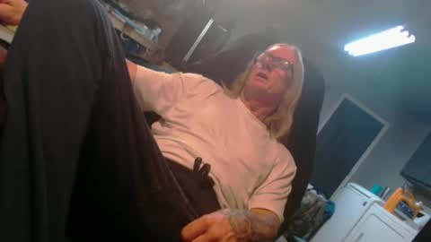 Handystudman online show from February 18, 3:53 am