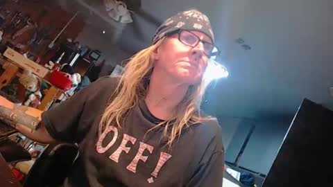 handystud33 online show from March 5, 9:18 am