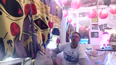 hank rams online show from October 18, 7:18 pm