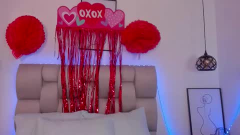 hanna__evans_ online show from February 15, 12:37 pm