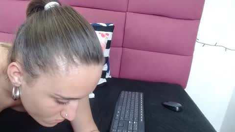 Hanna Palmer online show from January 13, 6:38 pm