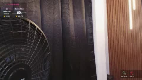 HANNA BECKER online show from March 3, 11:17 am