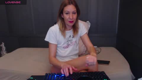 hanna_ha online show from December 22, 9:10 pm